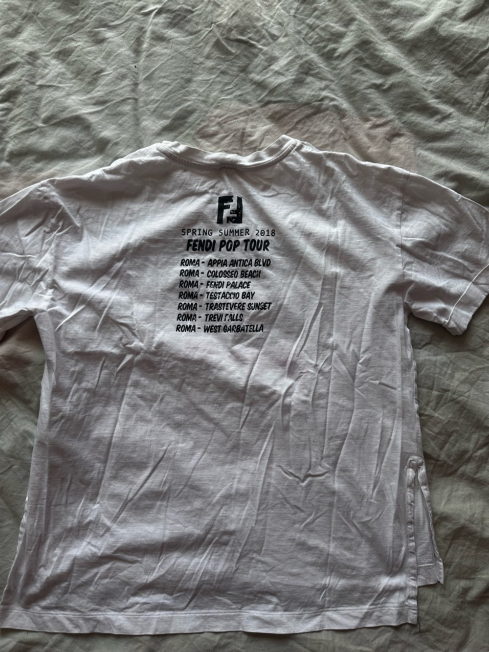 Fendi Roma Coliseo Beach Pop Tour Graphic T-Shirt White Size M - Picture 8 of 11